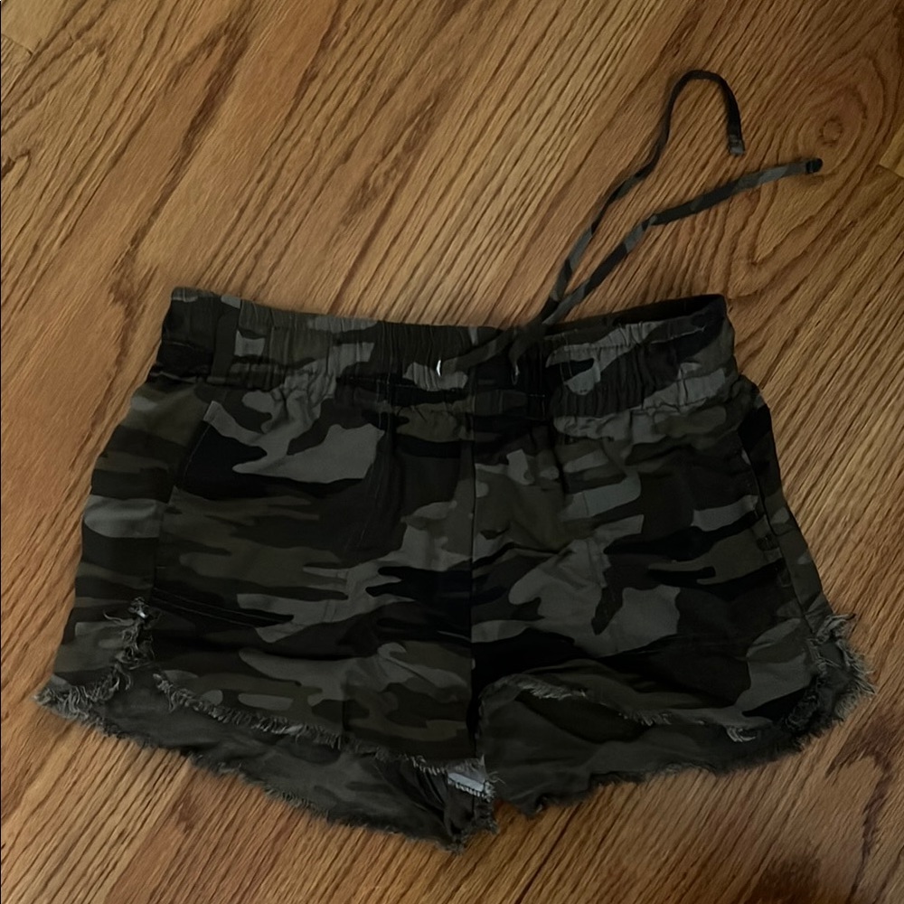 Express Camo Flowy Shorts